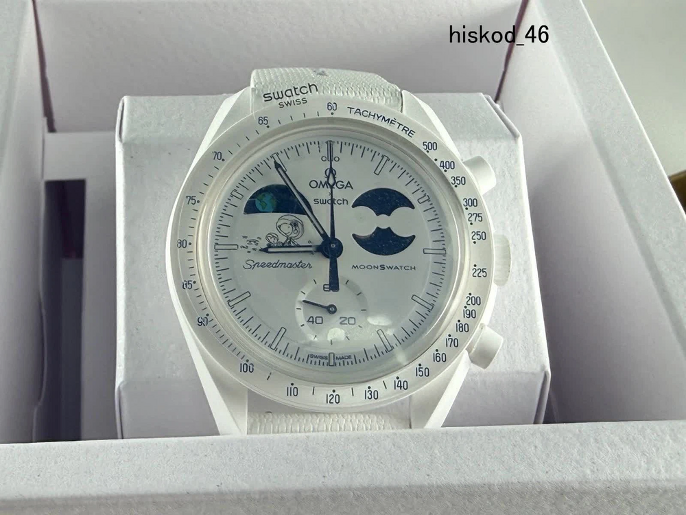 Swatch x Omega MISSION TO EARTHPHASE MOONSHINE GOLD Snoopy Moon MSO33W701L - Picture 2 of 7